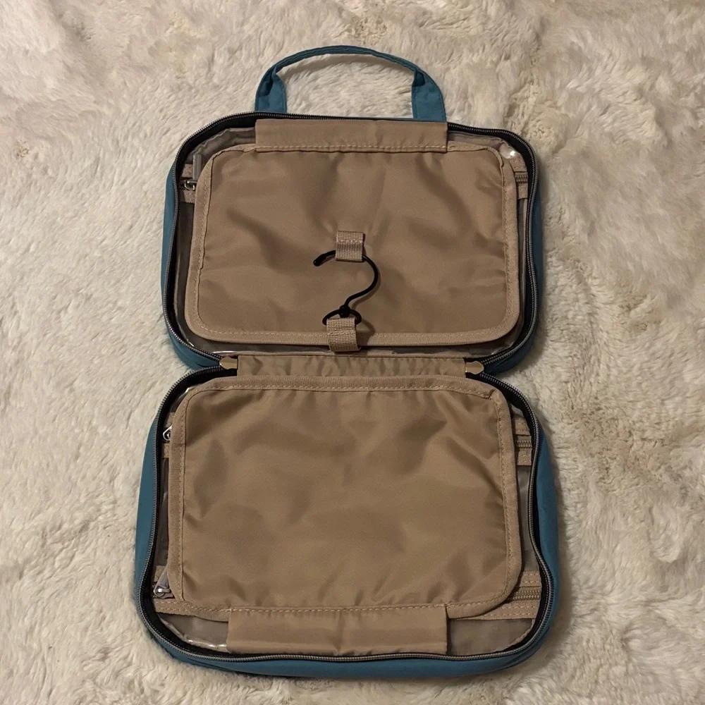 Bagsmart Tan and Blue Makeup Organizer